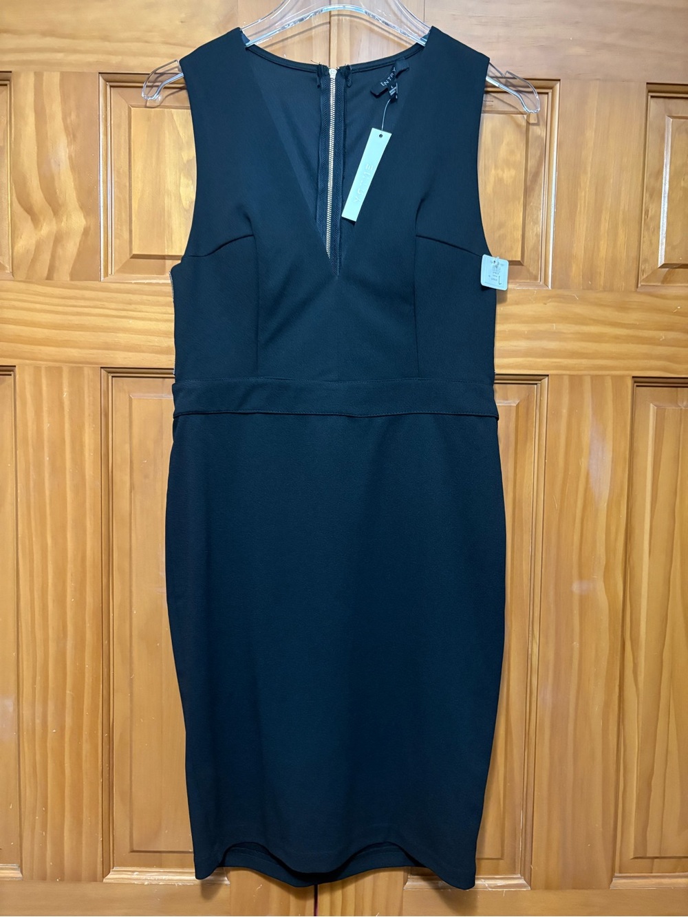 Entry Black Sleeveless V-Neck Sheath Dress w Jewel Accents Size Large NWT